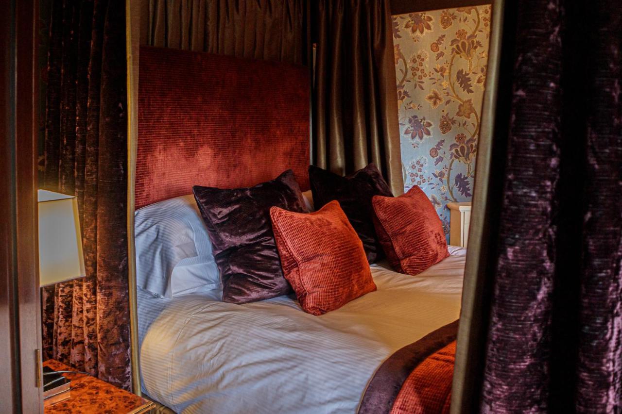 Langshott Manor - Luxury Hotel Gatwick Horley Exteriér fotografie
