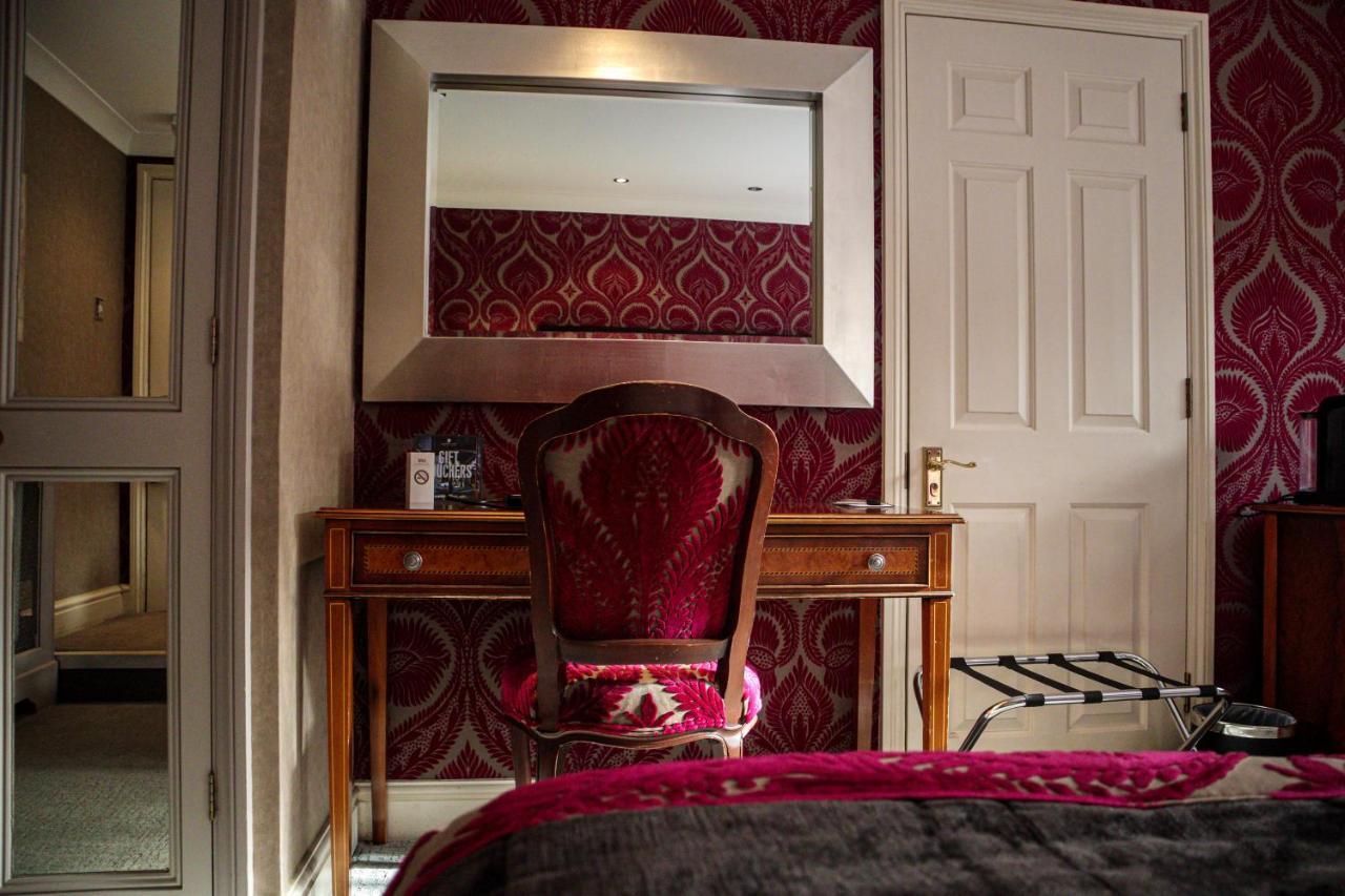 Langshott Manor - Luxury Hotel Gatwick Horley Exteriér fotografie