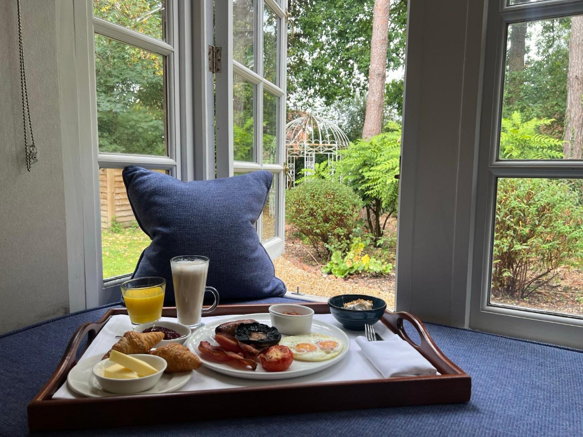 Langshott Manor - Luxury Hotel Gatwick Horley Exteriér fotografie